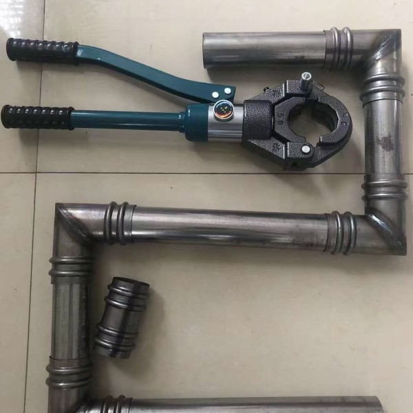 万秀鑫亿呈冷却管